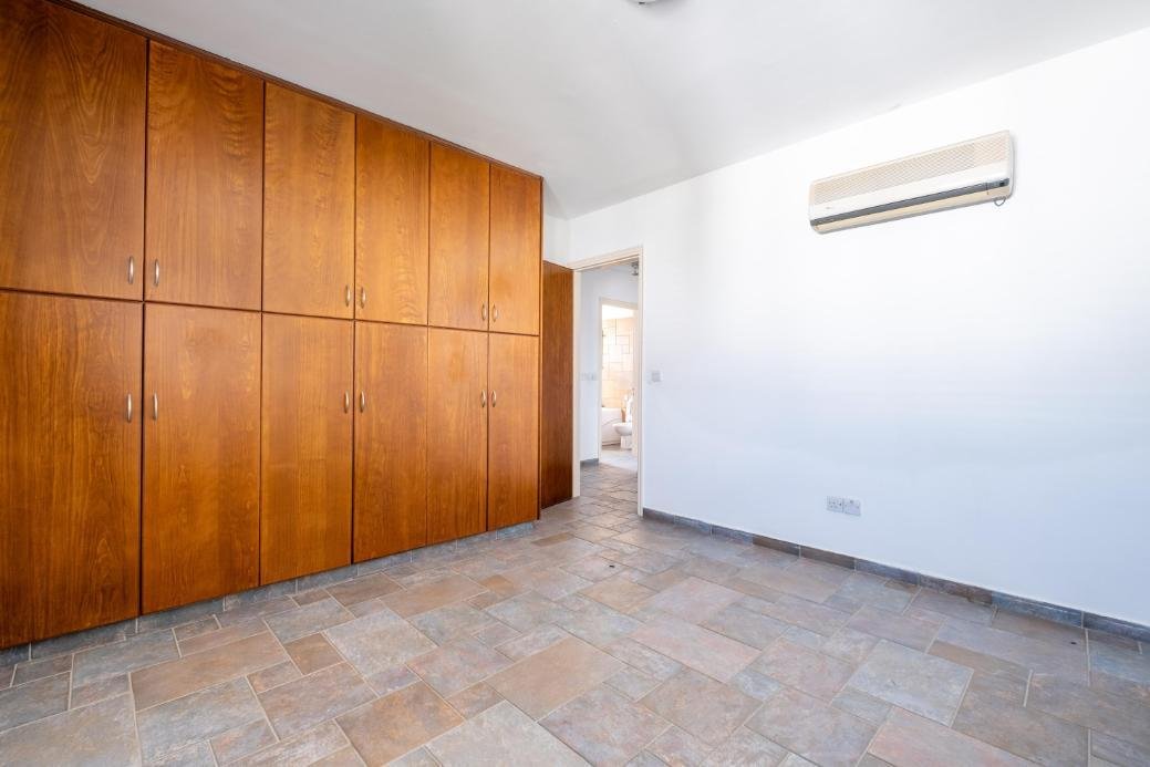 Mixed-use building in Egkomi, Nicosia photo 18