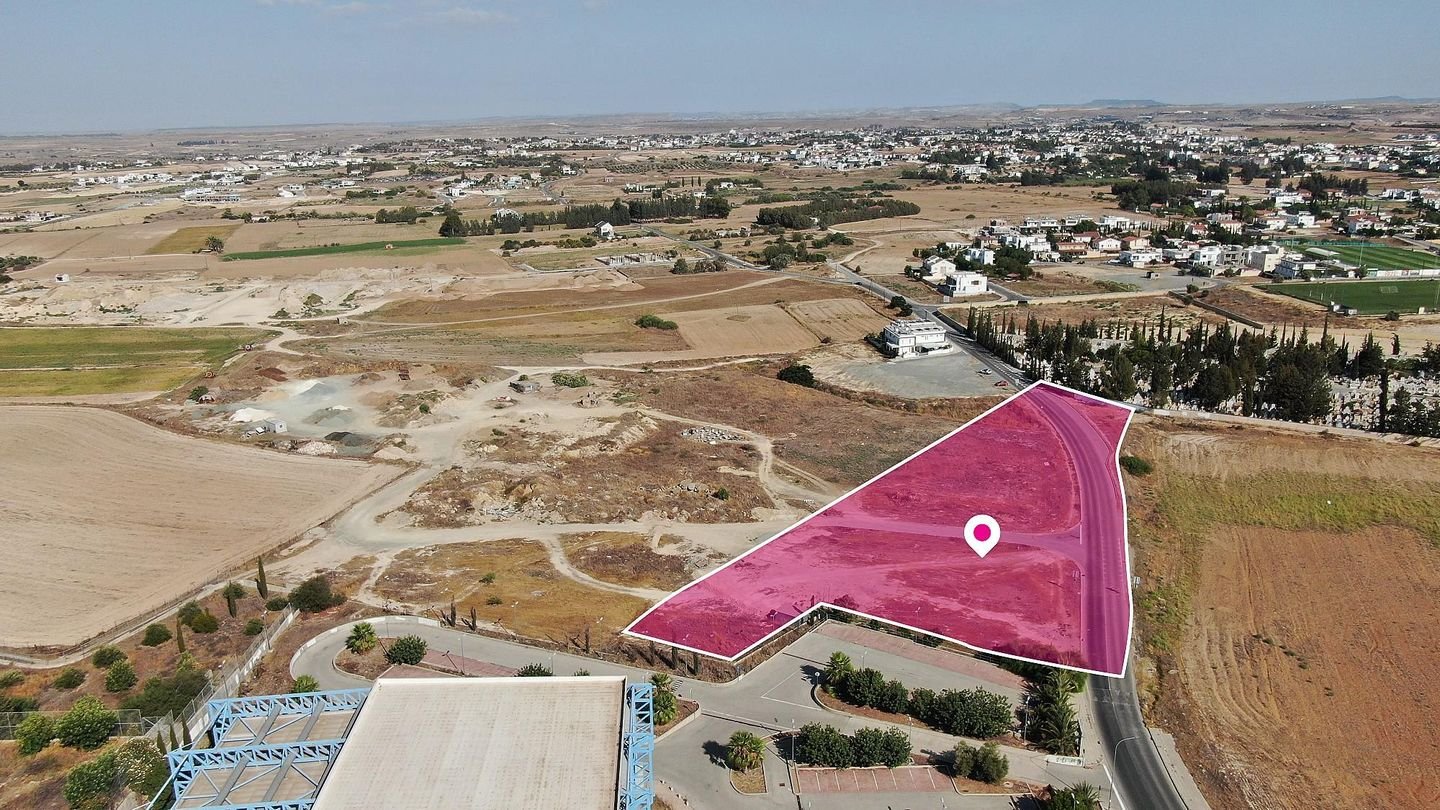 (Share) Residential Field in Latsia, Nicosia photo 2