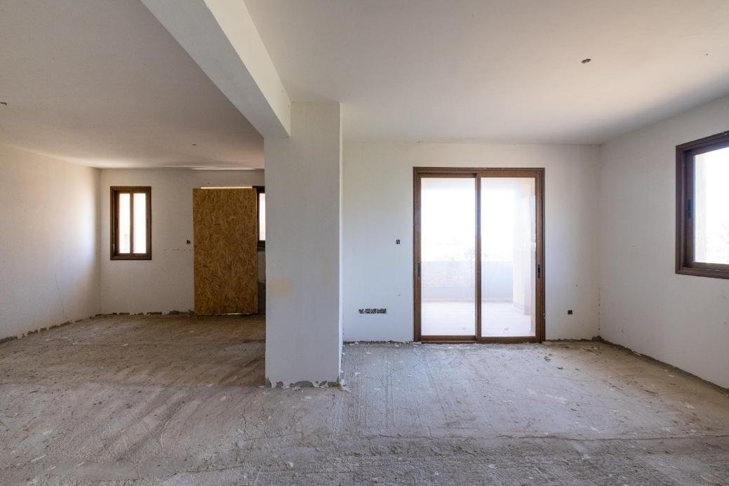 Incomplete 3 bedroom apartment in Polemidia, Limassol photo 10