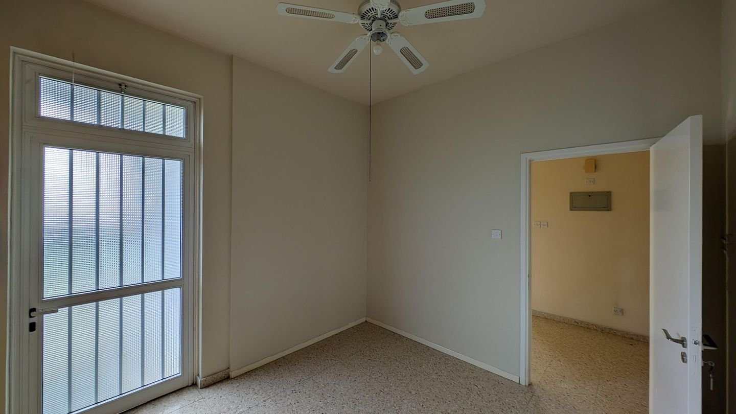 Spacious 4-Bedroom Detached House in Pera Chorio, Nicosia photo 16