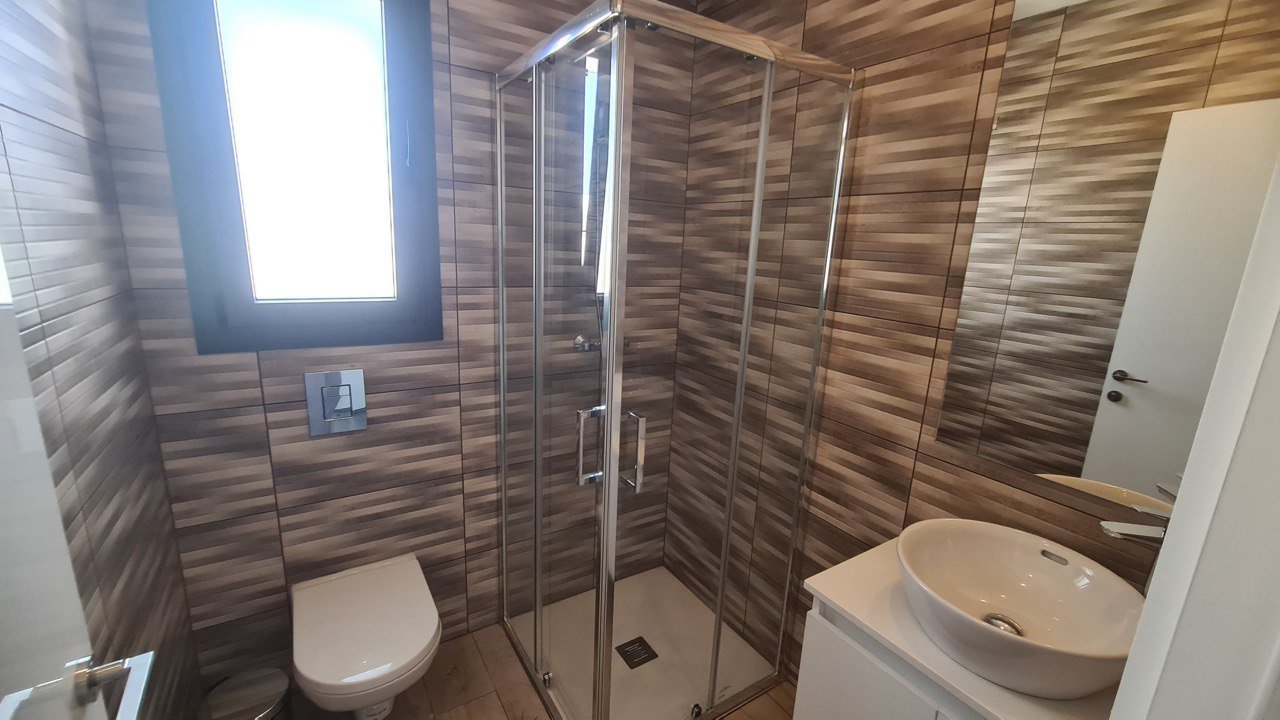 2 BR Apartment for rent in Mesa Geitonia, Limassol photo 8