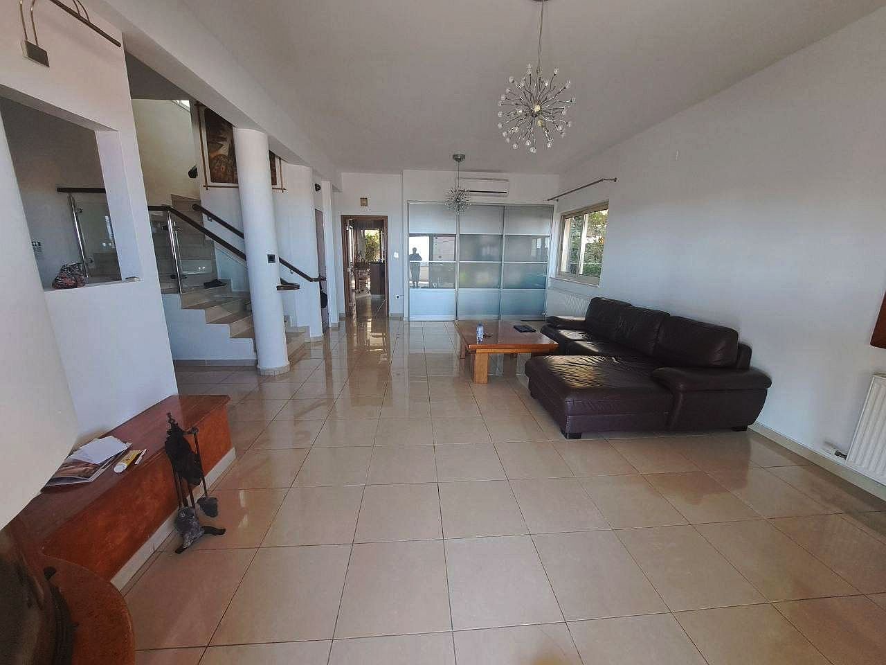 4 BR Villa + separate studio in Agia Fyla, Limassol photo 1