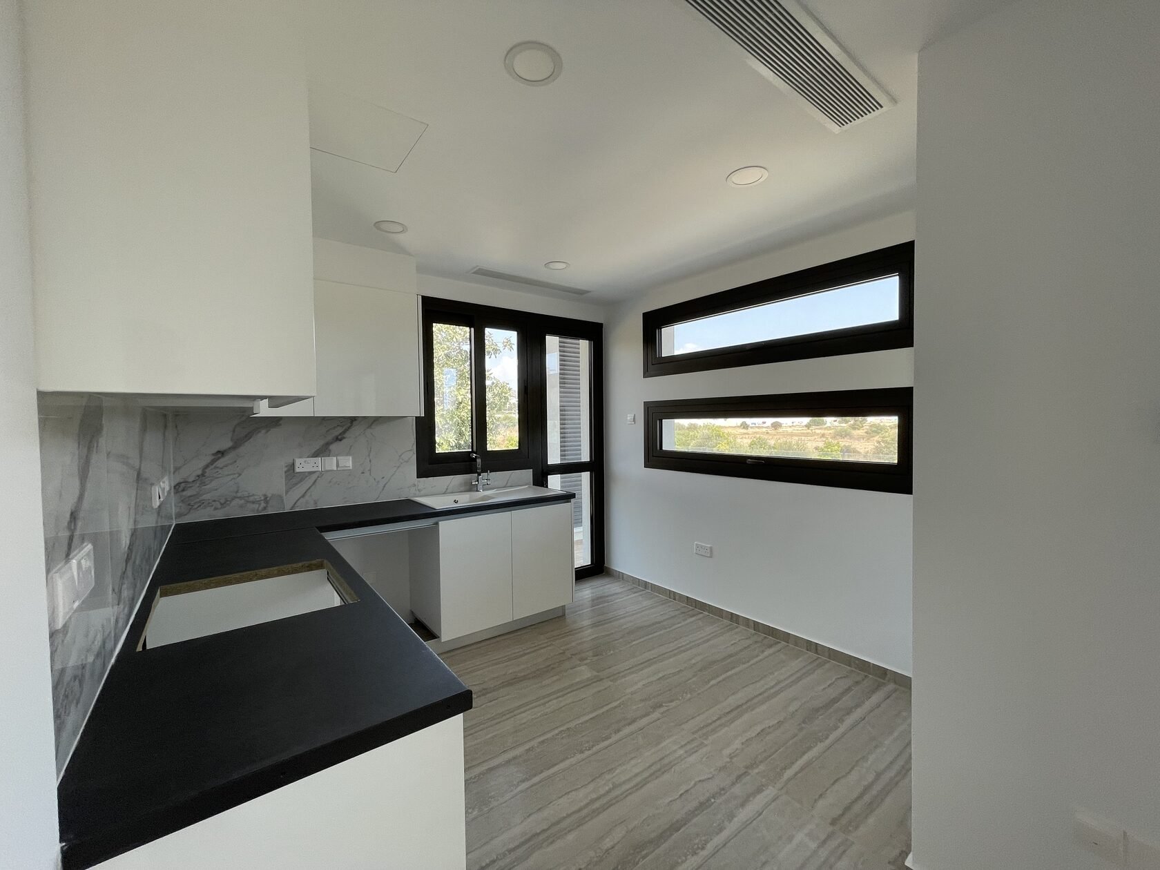 2 BR Apartment in Limassol photo 18