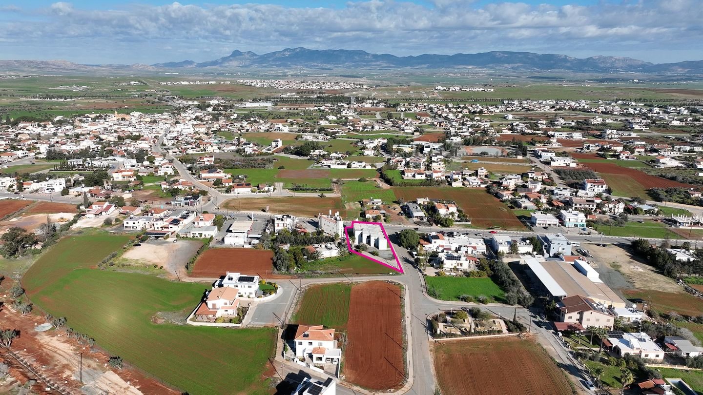 Commercial building in Kokkinotrimithia, Nicosia photo 5