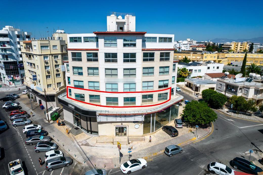 Office on the first floor in Strovolos, Nicosia photo 3