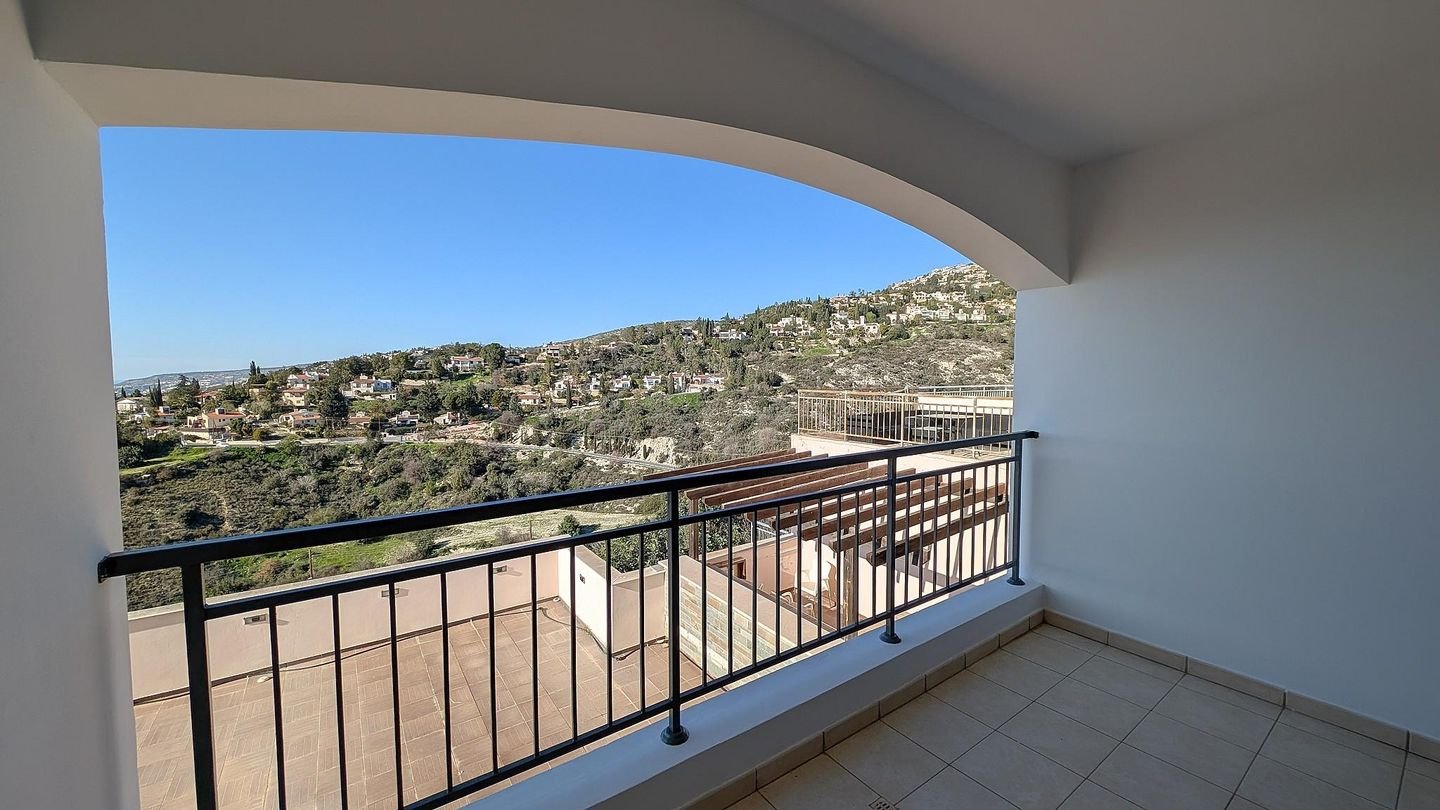 Two-Storey 2-Bedroom Apartment in Tala, Paphos photo 14