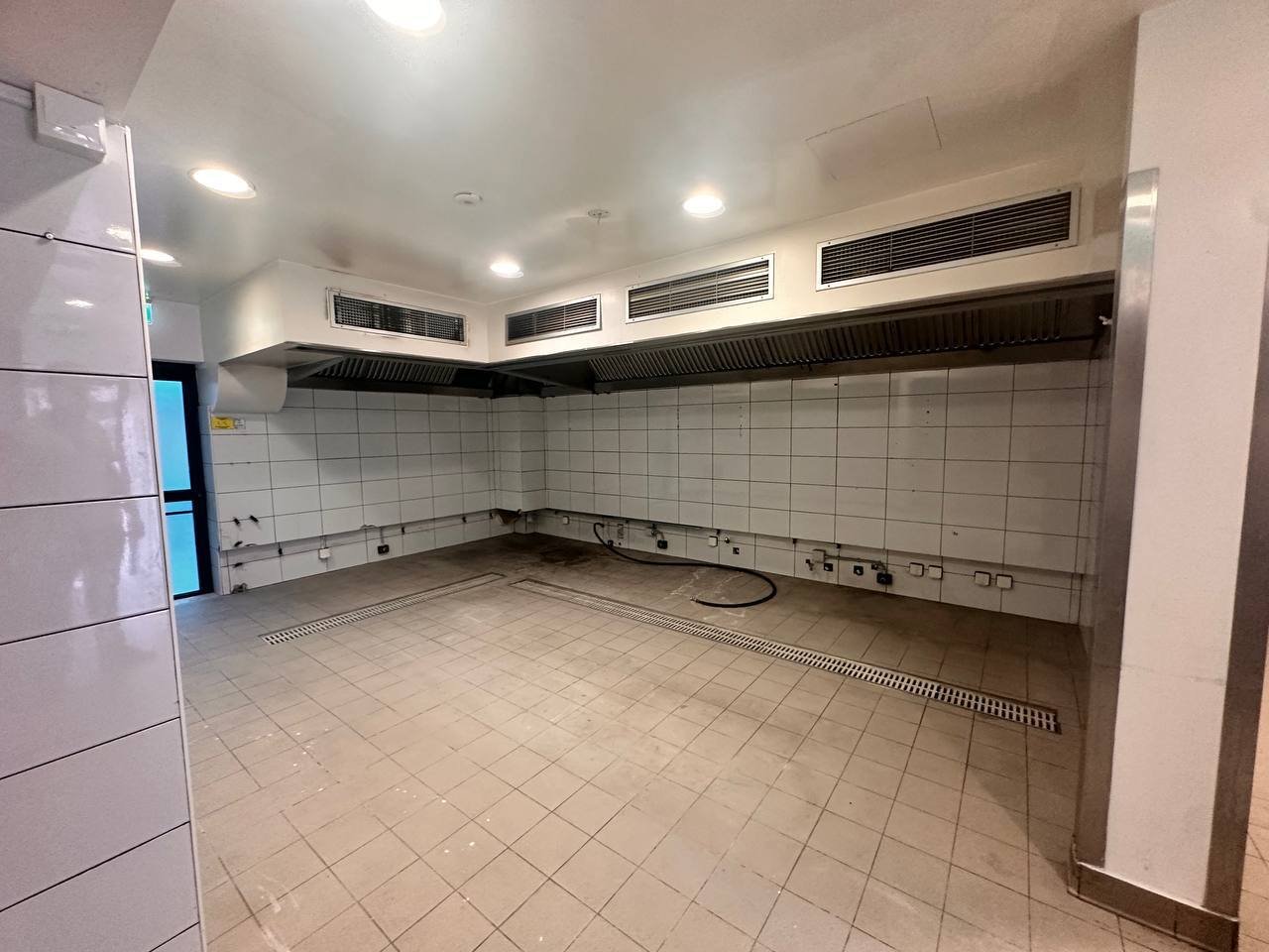 Commercial space for office in Agia Zoni, Limassol photo 15