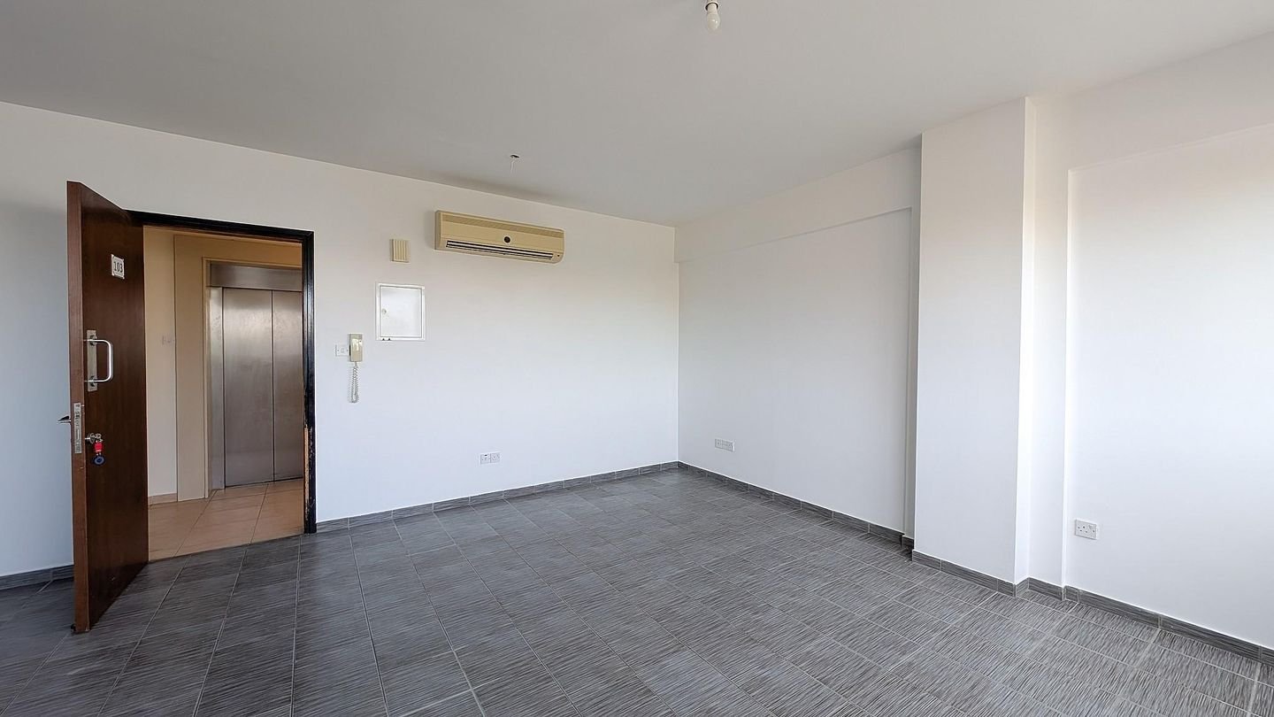 Studio Apartment in Tseri, Nicosia photo 8