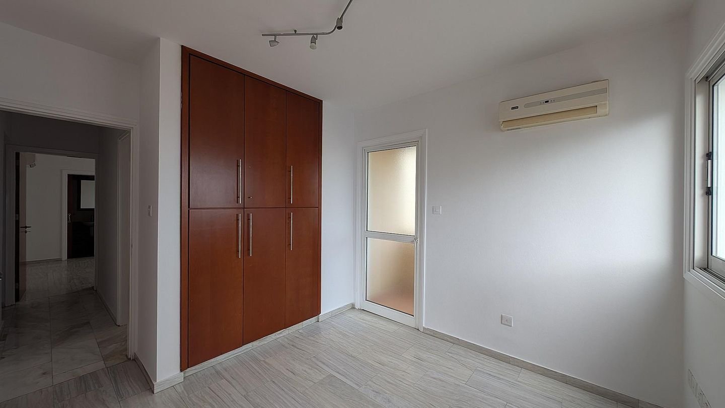 Three-bedroom apartment in Chryseleousa, Strovolos, Nicosia photo 15