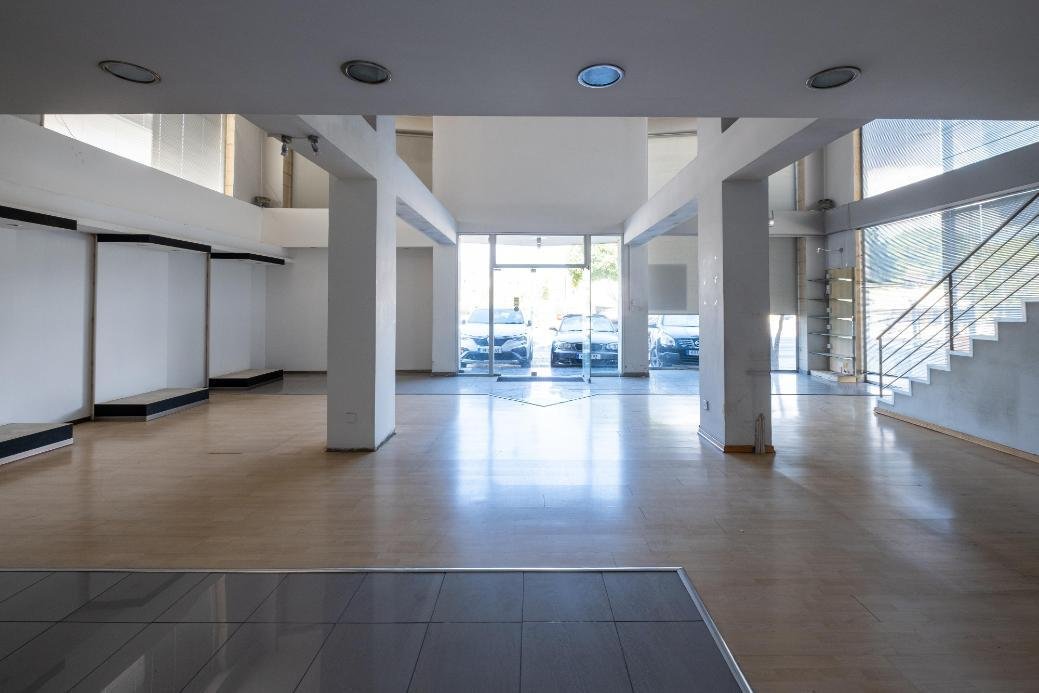 Shop with mezzanine in Agios Antonios, Nicosia photo 10