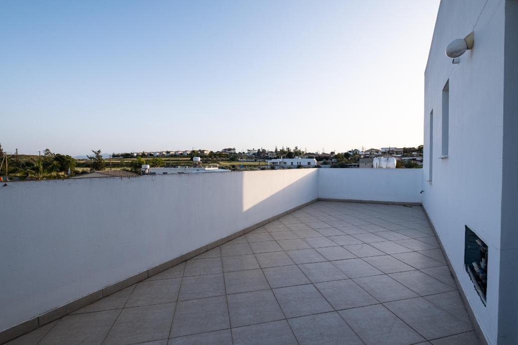 Three-storey residential building in Deneia, Nicosia photo 31