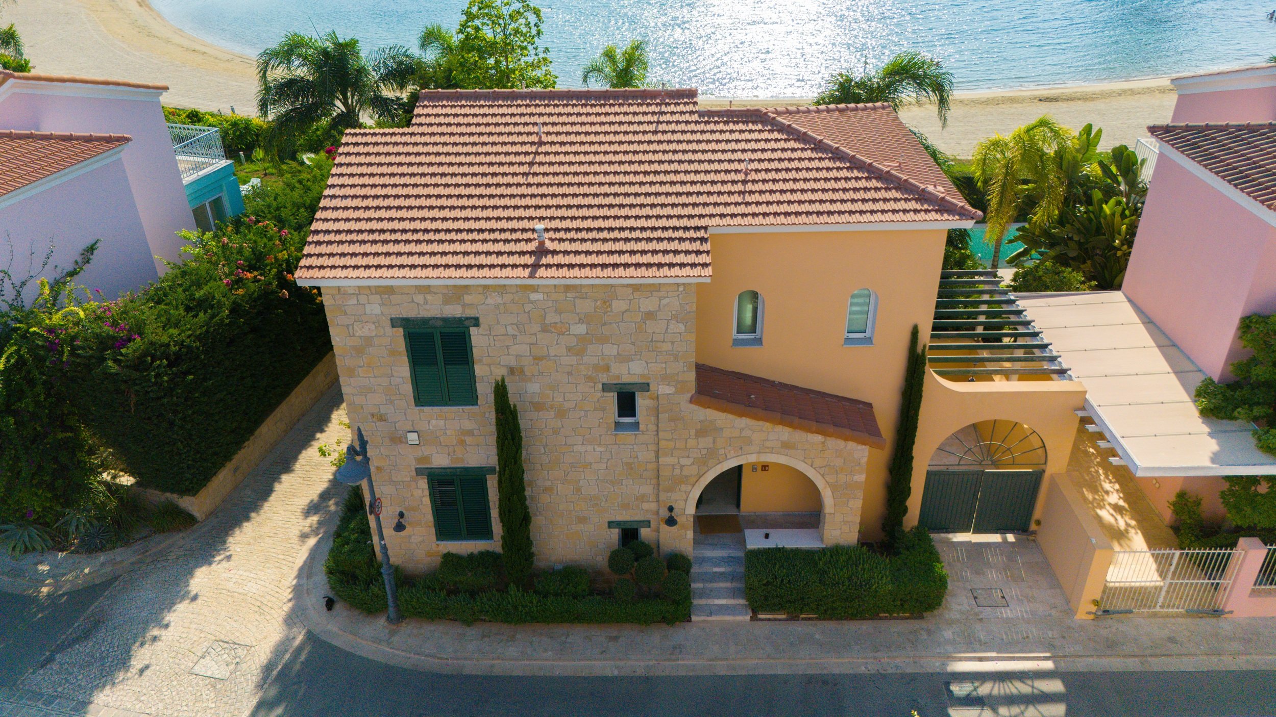 5 BR Villa in Tzami Tzentit, Limassol photo 1