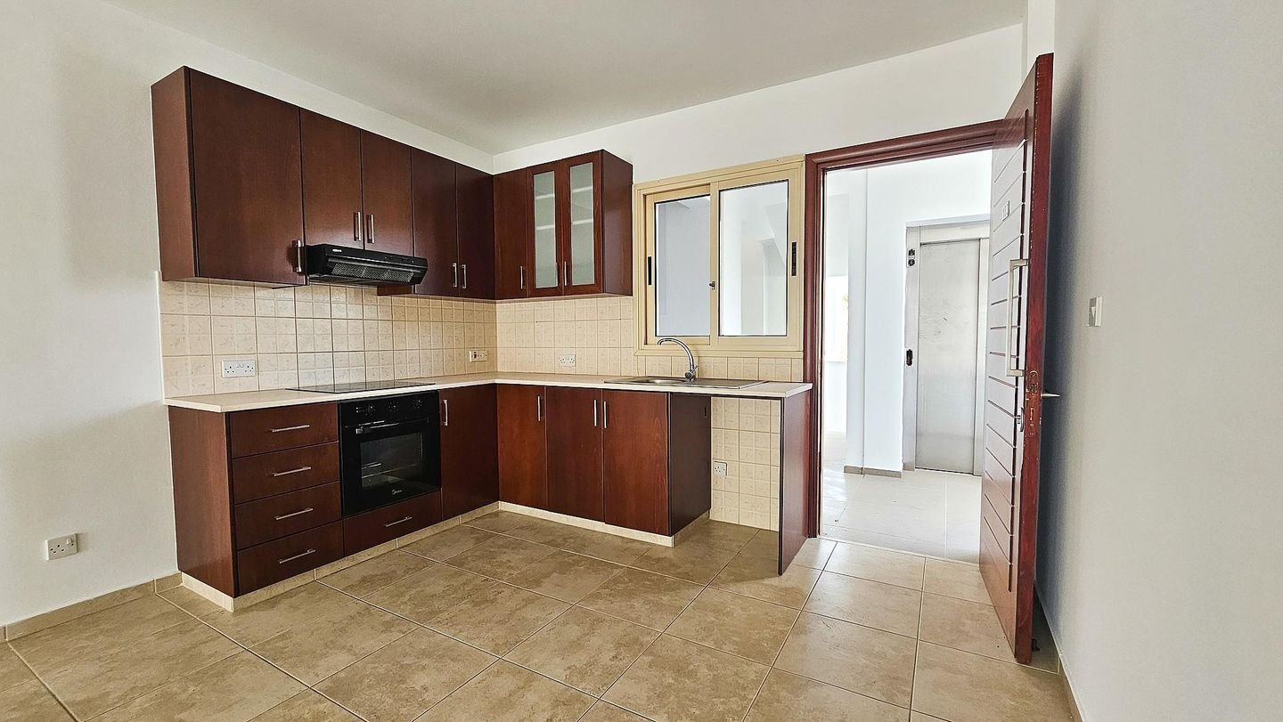 Modern 2-Bedroom Apartment, Agios Tychon, Limassol photo 4