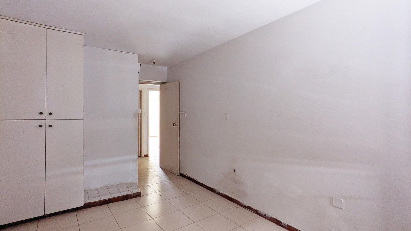 Mixed use building in Trypiotis (Old Town), Nicosia photo 8