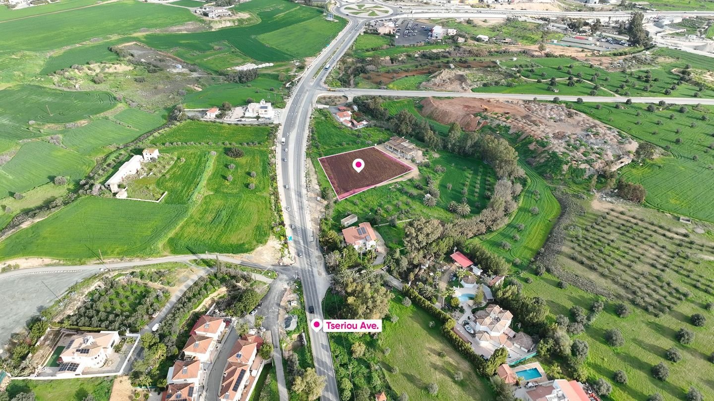 Residential field in Tseri, Nicosia photo 3
