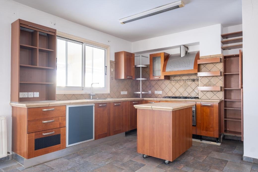 Mixed-use building in Egkomi, Nicosia photo 6