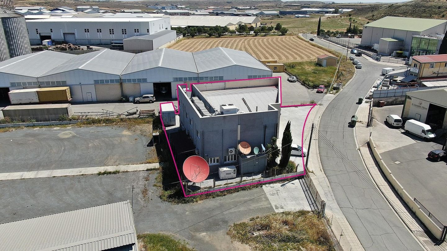 7.9% Yield Investment Two storey Commercial Building in Dali, Nicosia photo 2