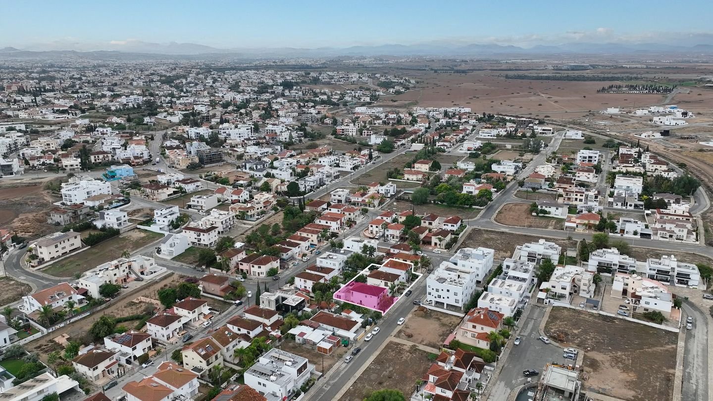 Elegant 3-bedroom semi-detached house in Engomi, Nicosia photo 5