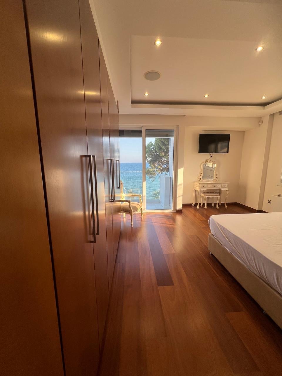 4 BR Luxury Apartment in Potamos Germasogeias, Limassol photo 14