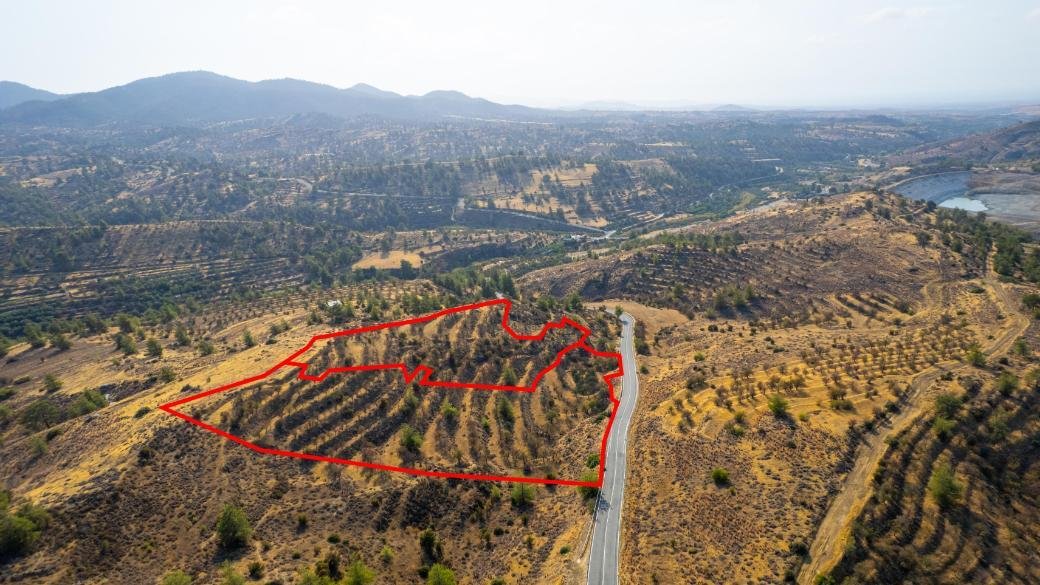 Fields in Agia Marina Xyliatou, Nicosia photo 4