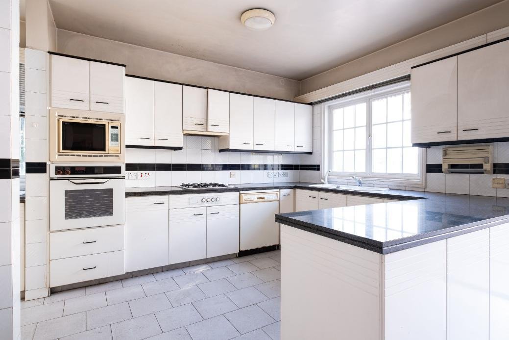 4 bedroom house in Chryseleousa, Strovolos, Nicosia photo 9