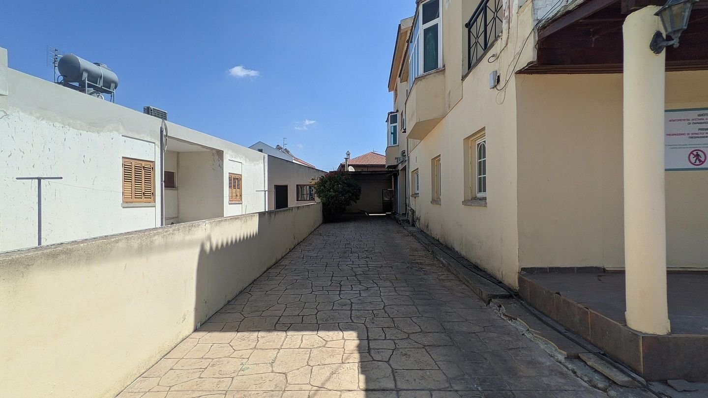 Residential building in Kokkinotrimithia, Nicosia photo 48