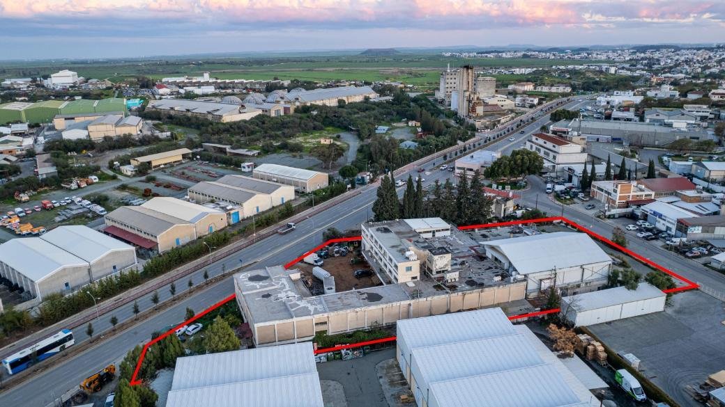 Three-storey industrial building in Kaimakli, Nicosia photo 4