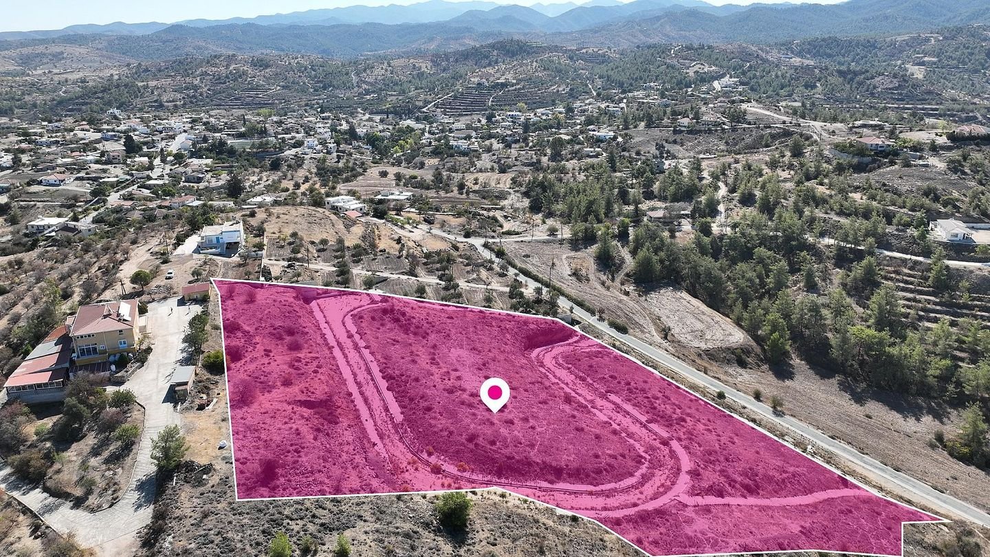 Residential field in Agia Marina Xyliatou, Nicosia photo 3