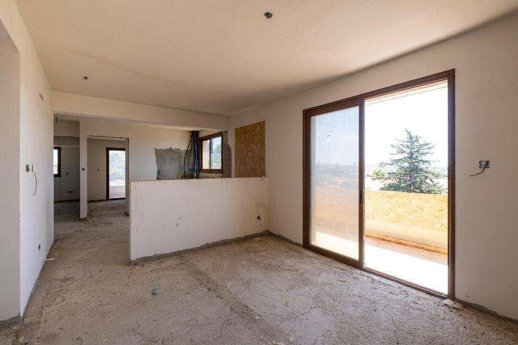 Incomplete 2 bedroom apartment in Polemidia, Limassol photo 5