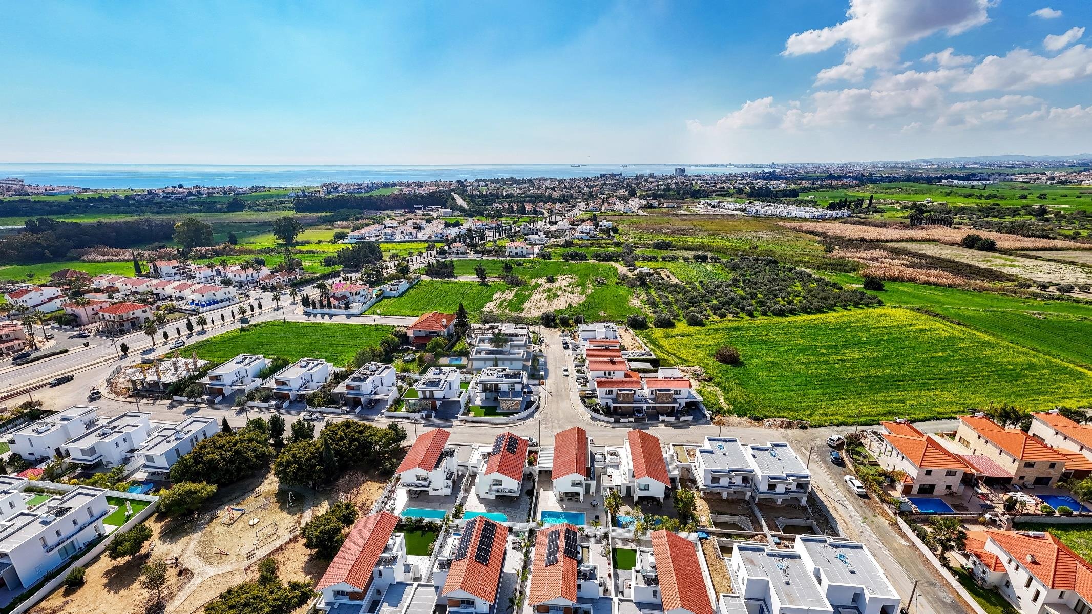 4 BR Villa in Pyla, Larnaca photo 7