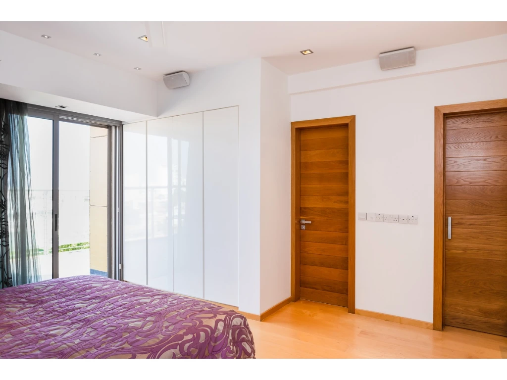 4 BR Penthouse in Neapolis, Limassol photo 6