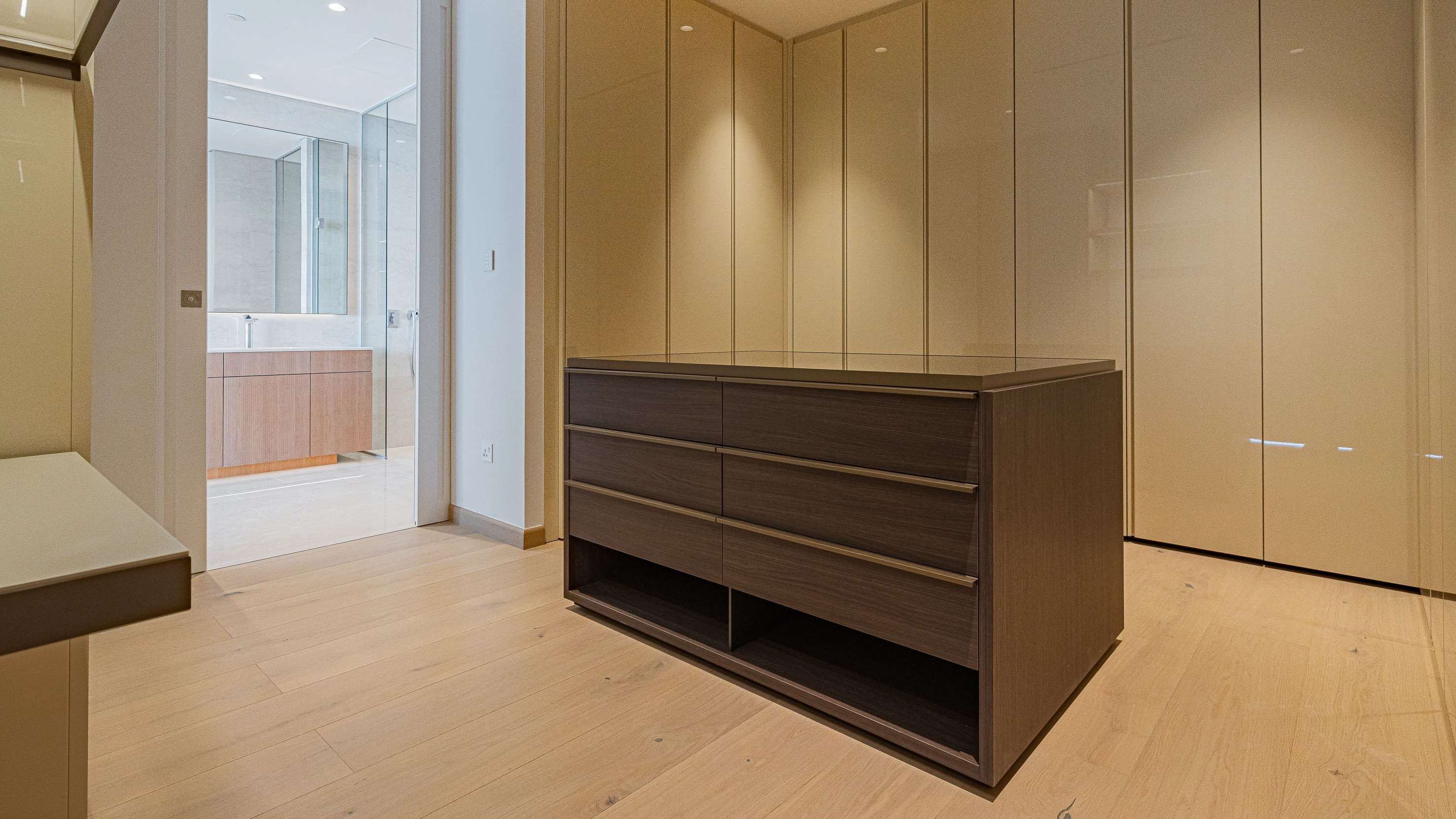 3 BR Luxury Apartment in Mouttagiaka, Limassol photo 6