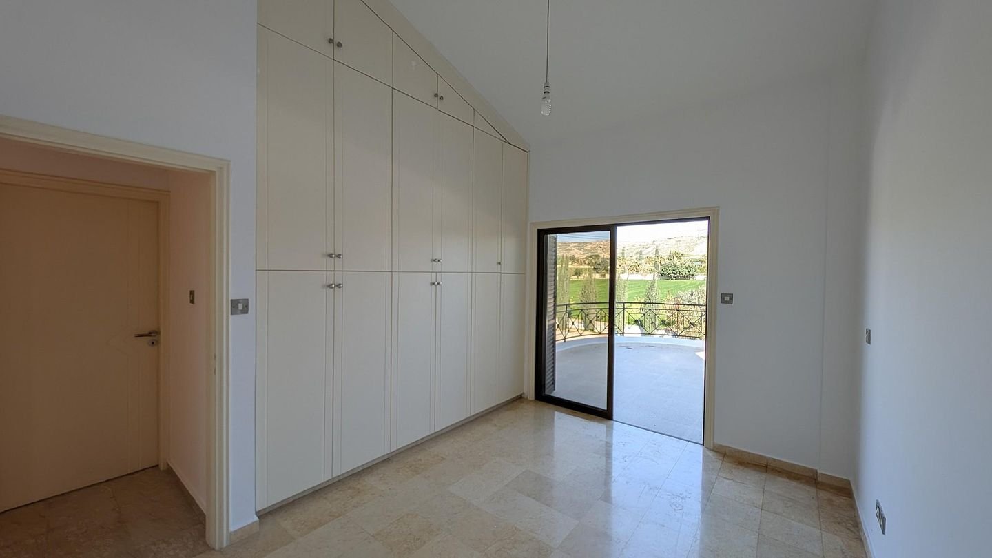 Four Bedroom Luxury Mansion with Private Pool in Pyla, Larnaca photo 40