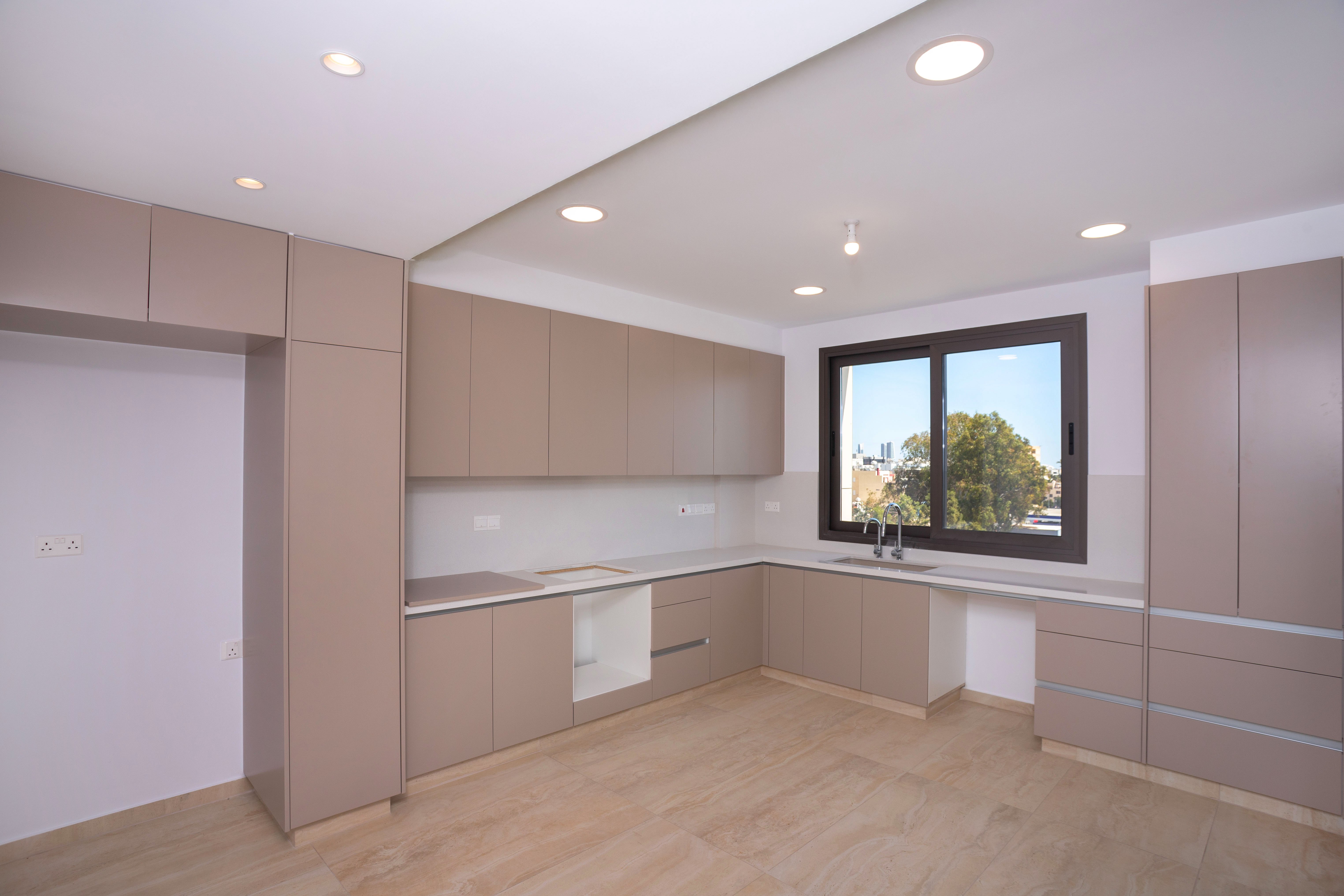 3 BR Penthouse in Agios Georgios, Limassol photo 2