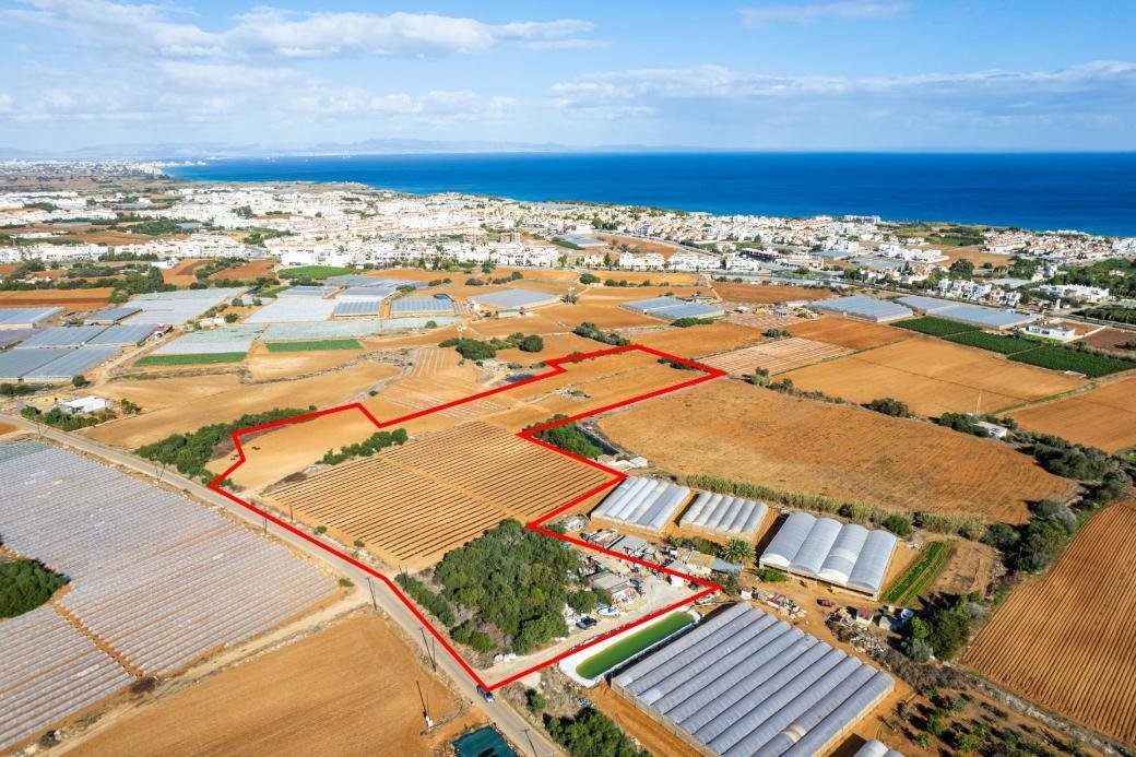 Shared residential field in Paralimni, Famagusta photo 3