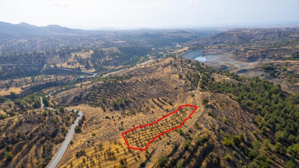 Field in Agia Marina Xyliatou, Nicosia photo 2