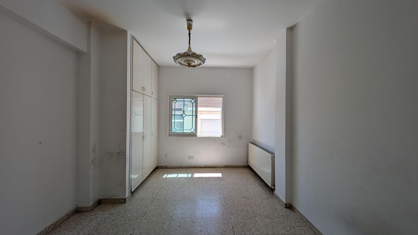 Three-storey building, located in Kaimakli, Nicosia photo 10