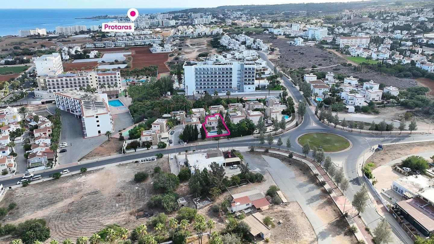 Coastal 3-Bedroom Villa with Private Pool in Paralimni, Famagusta photo 4