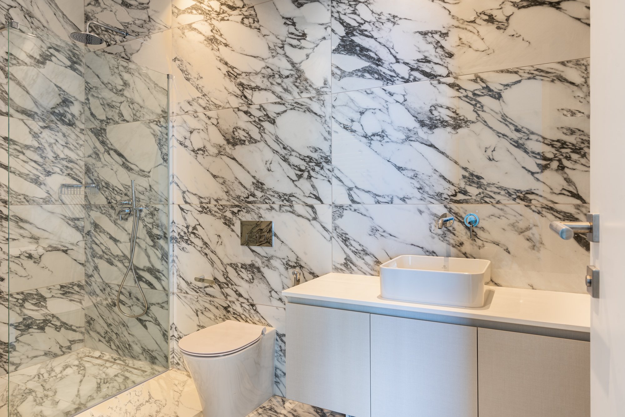 1 BR Apartment in Agios Tychonas, Limassol photo 6