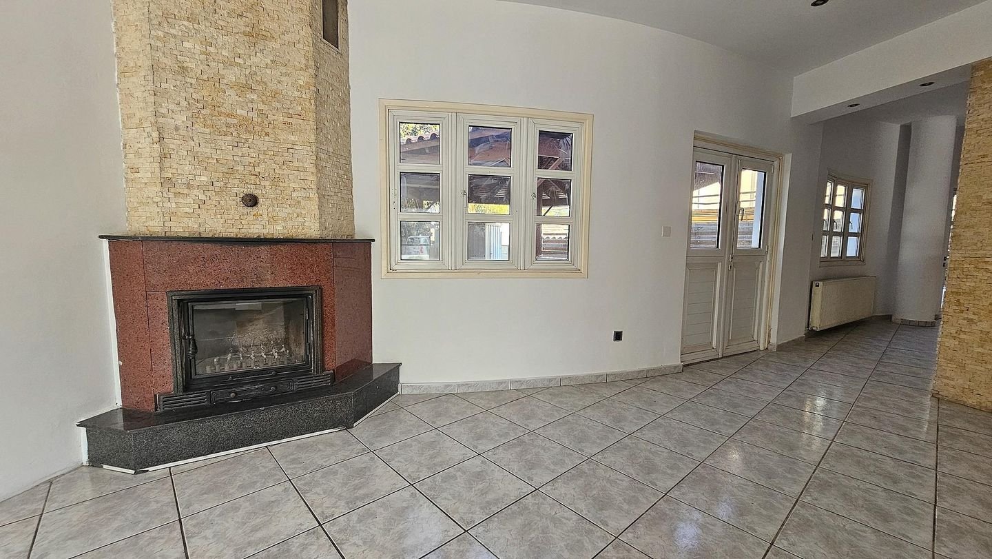 Semi-Detached 4-Bedroom House in Pano Deftera, Nicosia photo 14