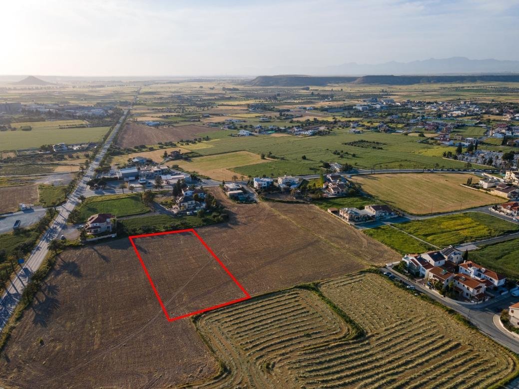 Shared residential field in Athienou, Larnaca photo 2