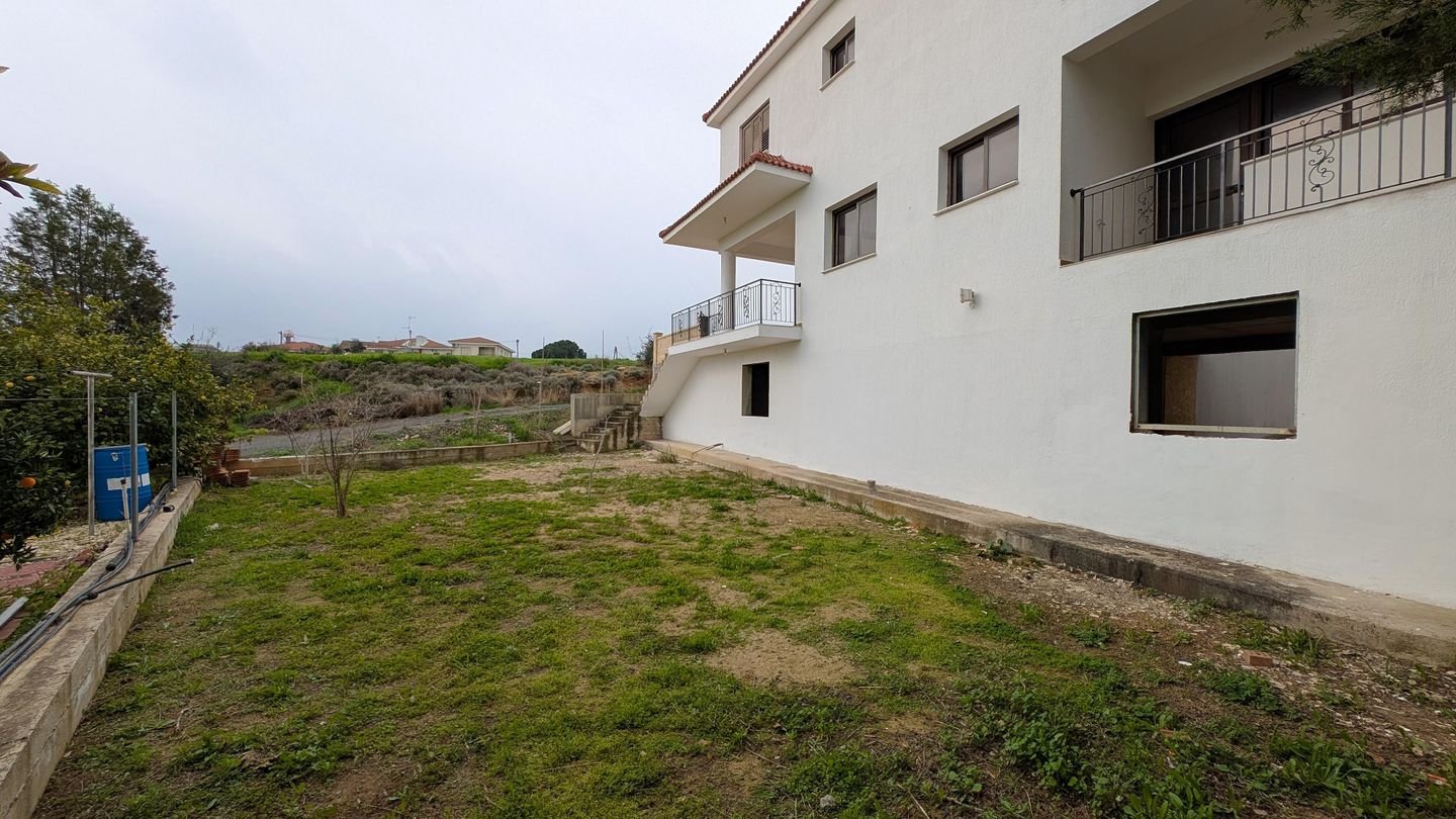3-Bedroom Detached House with Attic in Ergates, Nicosia photo 36