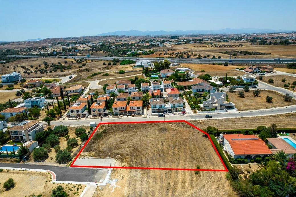 Shared residential field in Latsia, Nicosia photo 5