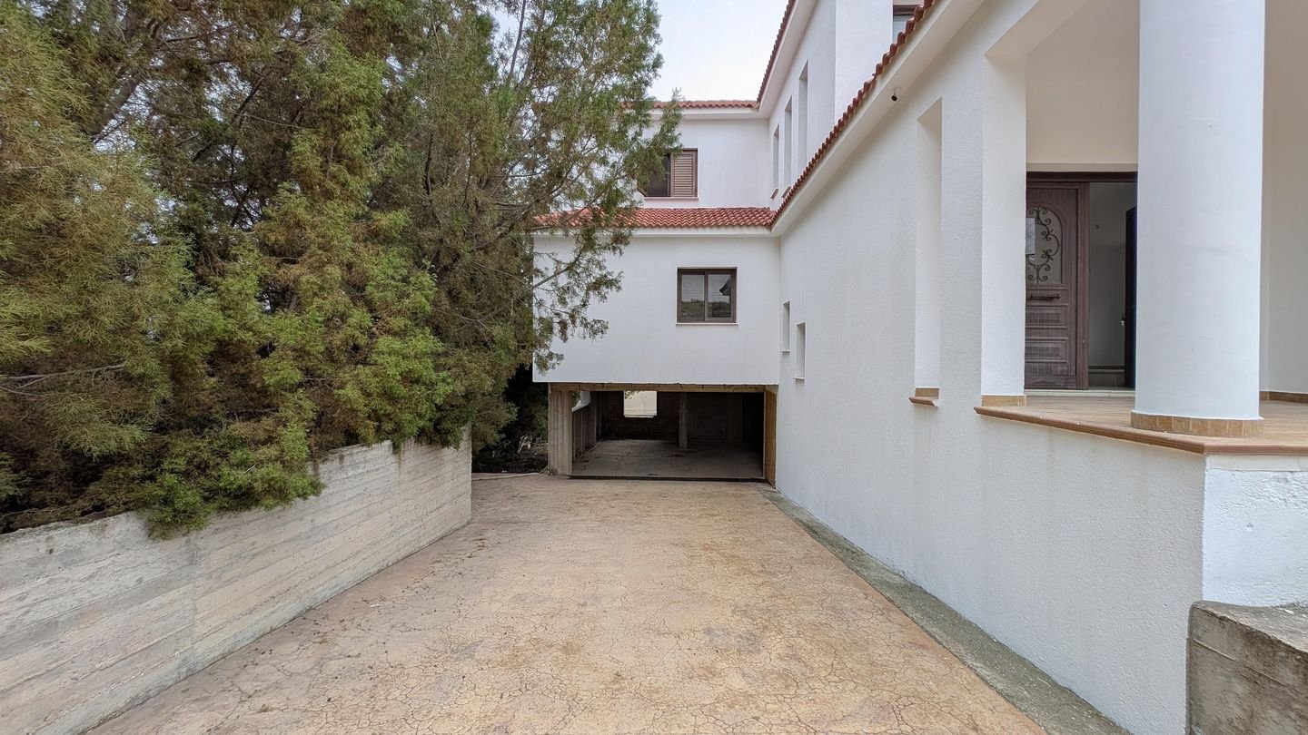 3-Bedroom Detached House with Attic in Ergates, Nicosia photo 34