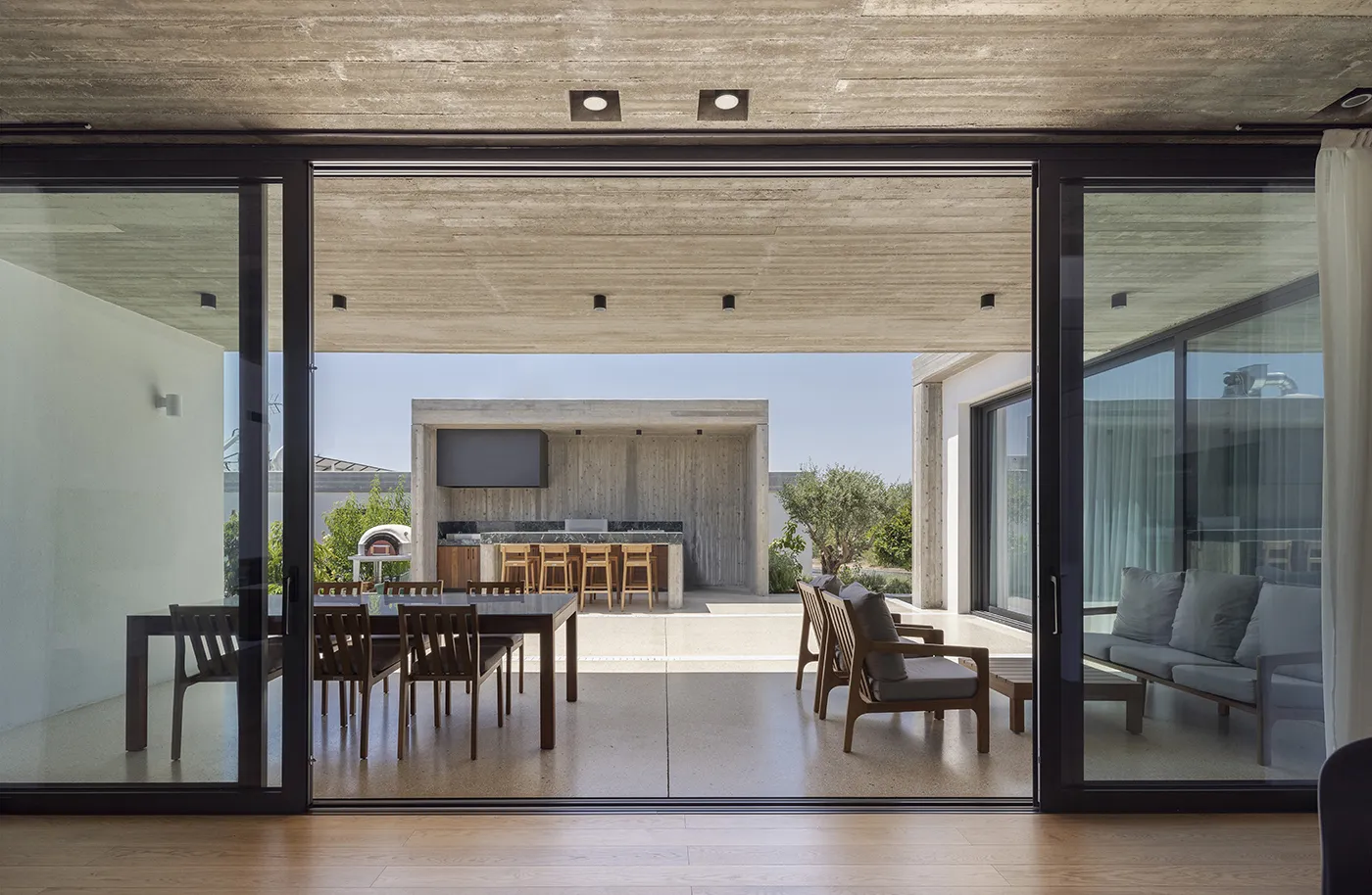 4 BR Bungalow in Koloni, Pafos photo 11