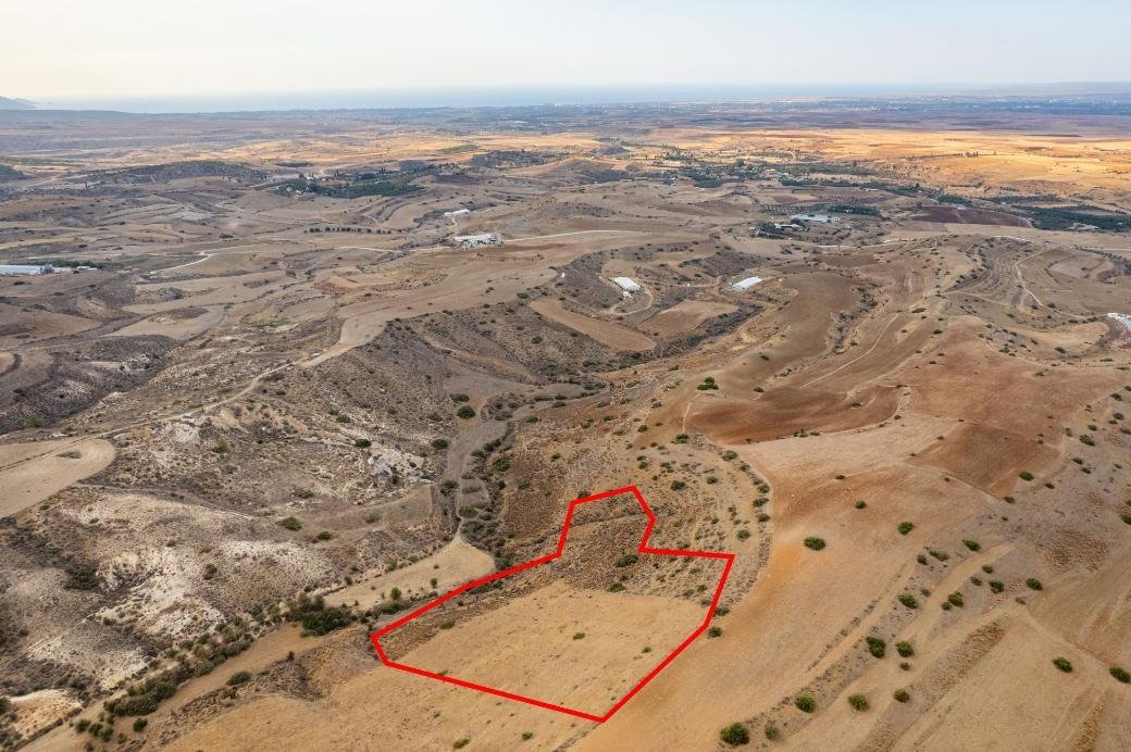 Field in Nikitari, Nicosia photo 3