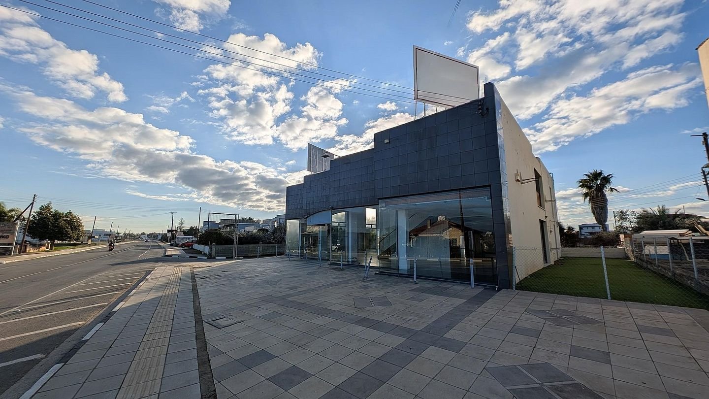 Commercial building in Kokkinotrimithia, Nicosia photo 6