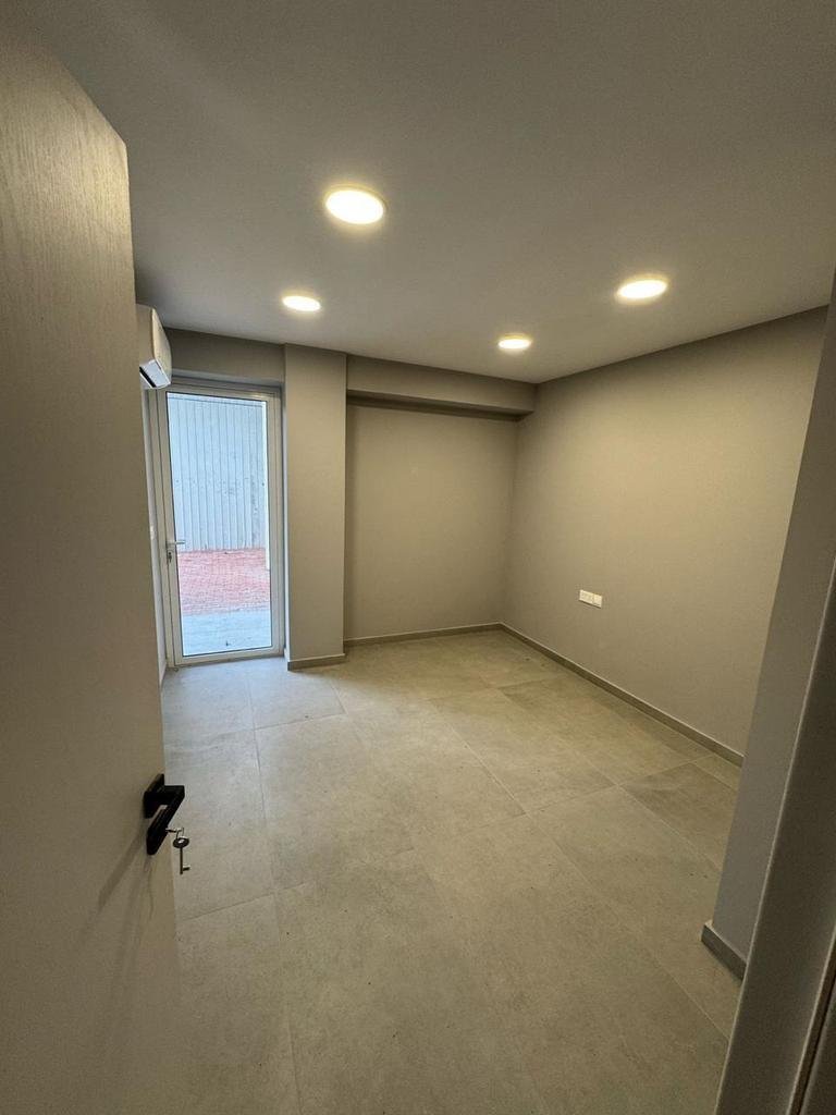 Fully renovated Office in Agios Georgios, Limassol photo 10