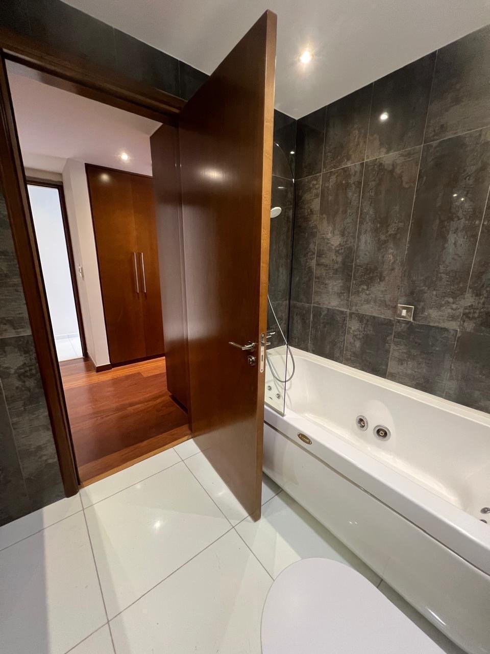 4 BR Luxury Apartment in Potamos Germasogeias, Limassol photo 23