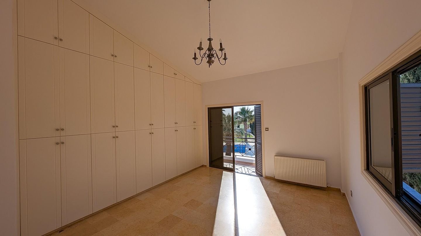 Four Bedroom Luxury Mansion with Private Pool in Pyla, Larnaca photo 31